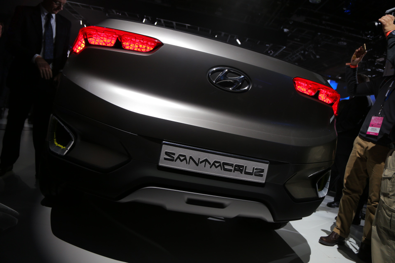 Illustration for article titled The Hyundai Santa Cruz Is A BRAT And I Love It